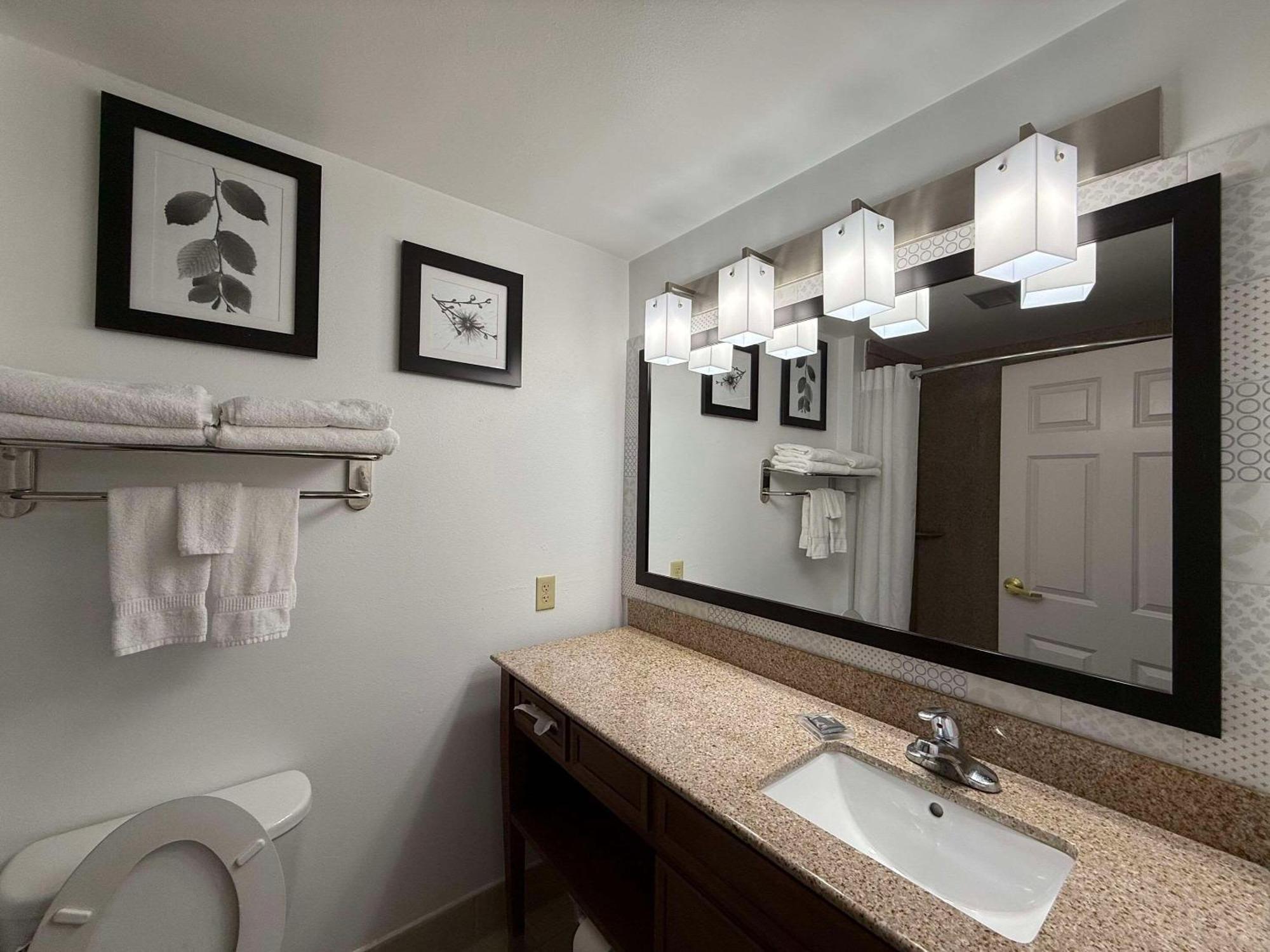 Country Inn & Suites By Radisson, Harrisburg - Hershey West, Pa Eksteriør bilde